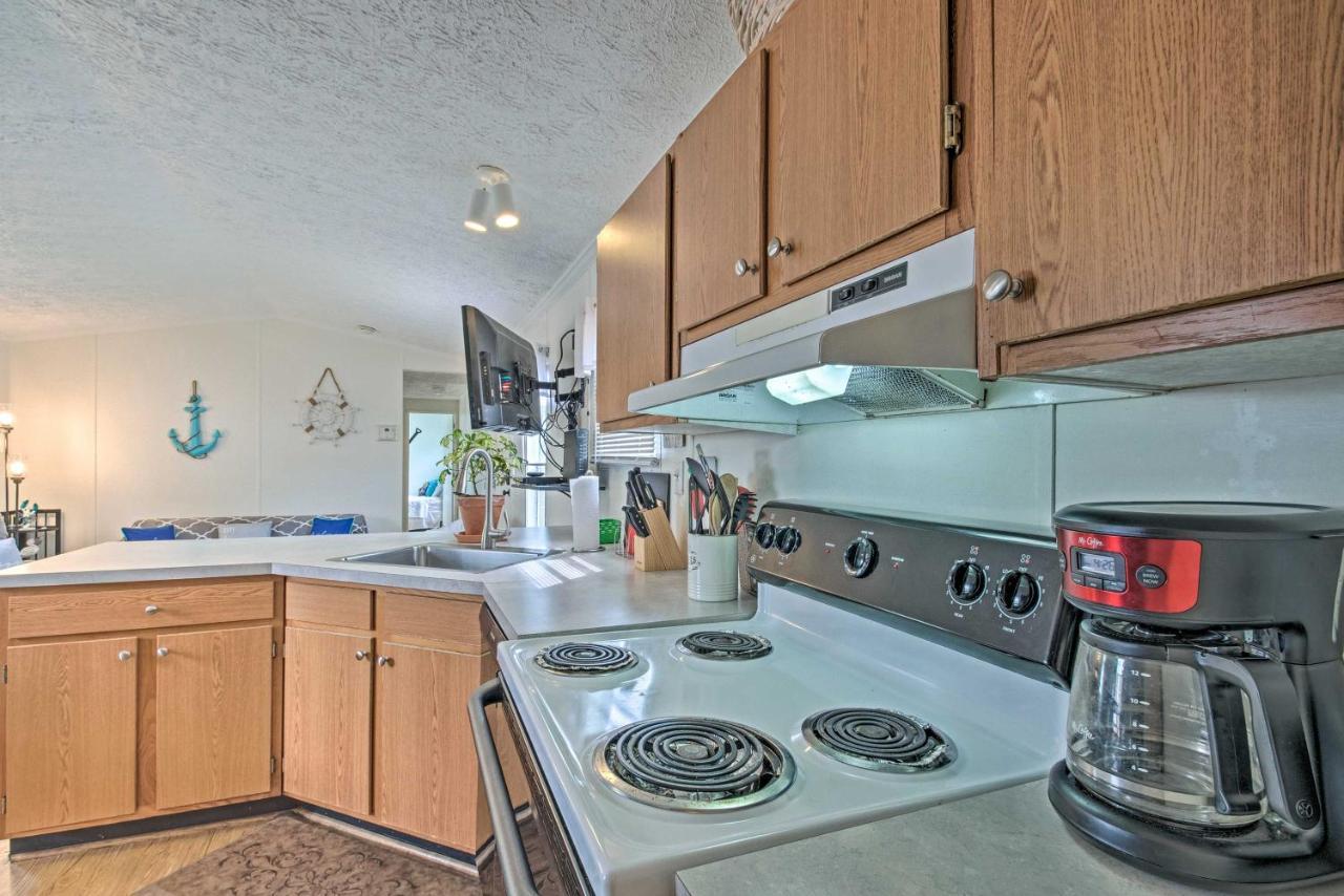Bright Pensacola Home With Backyard - Pets Welcome! Kültér fotó