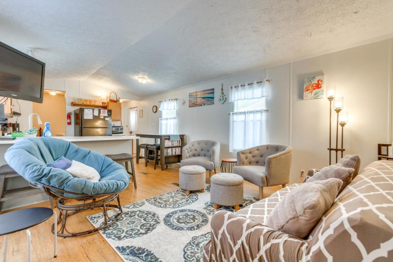 Bright Pensacola Home With Backyard - Pets Welcome! Kültér fotó
