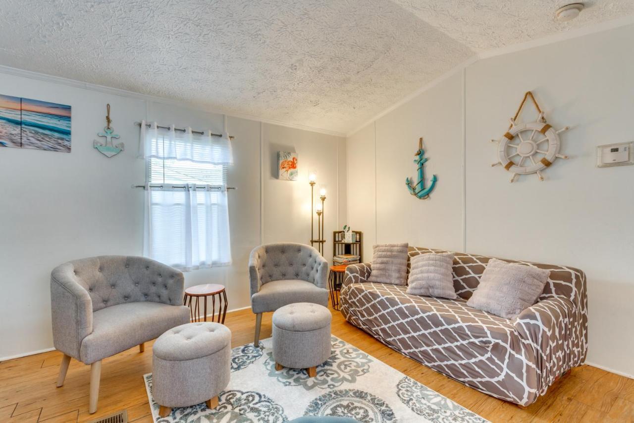 Bright Pensacola Home With Backyard - Pets Welcome! Kültér fotó